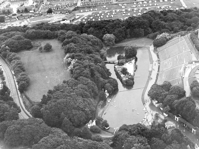 An aerial view of North Bay prior to Kinderland and the modern Open Air Theatre.