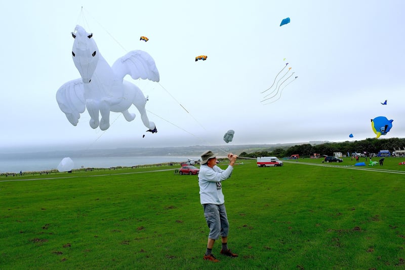 John Elvin flies his Pegasus at Filey Country Park
