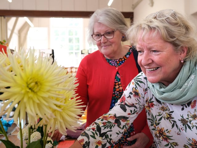 Rita Worthy and Yve Boddy enjoy their visit