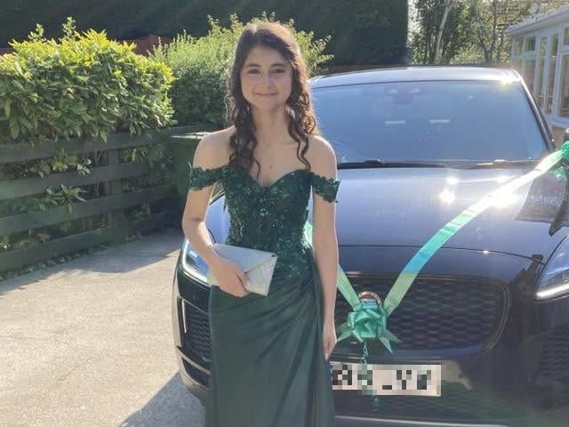 Elsa Moverley in a stunning dress.