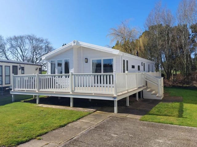 This one bedroom and one bathroom mobile/park home is currently for sale with Colin Ellis for £90,000.