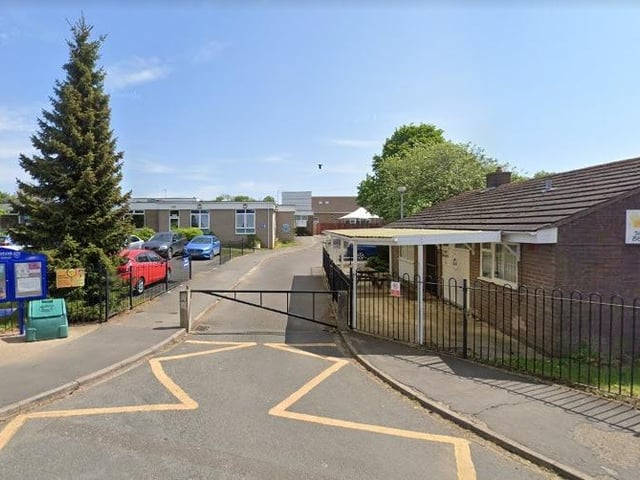 At this school, a total of 203 days were lost to illness in 2021/22, an average of 8.8 per teacher. 19 teachers took sickness absence, representing 82.6% of the workforce.
