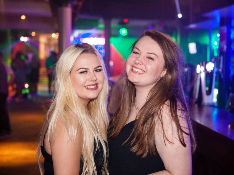 Jessica & Eloise look gorgeous in Quids Inn