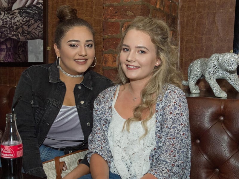 Katie & Chloe chilling in The Ink Bar. 
152256i