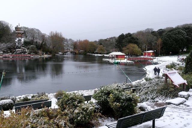 Snowfall in Peasholm Park