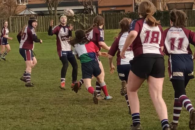 Scarborough RUFC Girls Under-14s were edged out in a thriller at Hull Ionians.