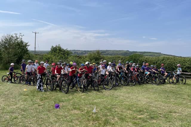 All 48 children ready for the elimination race.