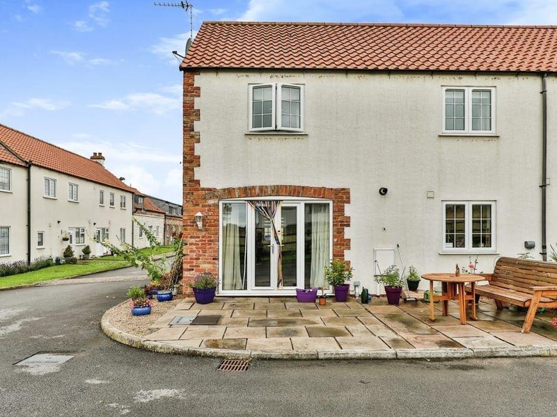 This three bedroom end terrace house is for sale with SmoothSale for £145,000.