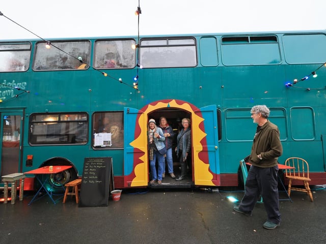 The Blundabus offered alternative entertainment.