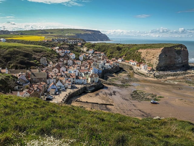 This 109 mile route starts in Helmsley and stretches across the North York Moors National Park returning south along the coast passing through Robin Hood’s Bay and the seaside towns of Scarborough and Whitby before finishing in Filey. The route can be challenging in places especially along the coastal area.
