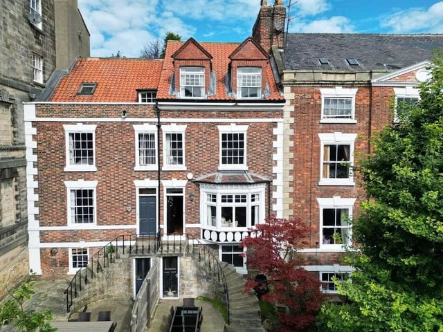 This six bedroom and two bathroom town house is for sale with Hope & Braim Estate Agents with a guide price of £475,000