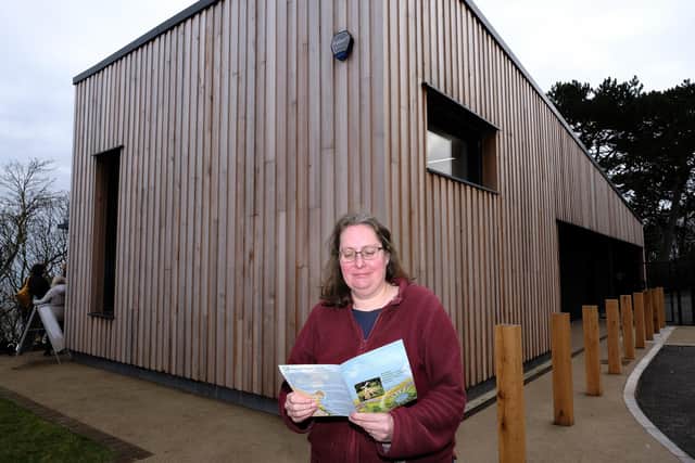 The community hub in South Cliff Gardens and the Italian Gardens have opened after being improved as part of a regeneration project.