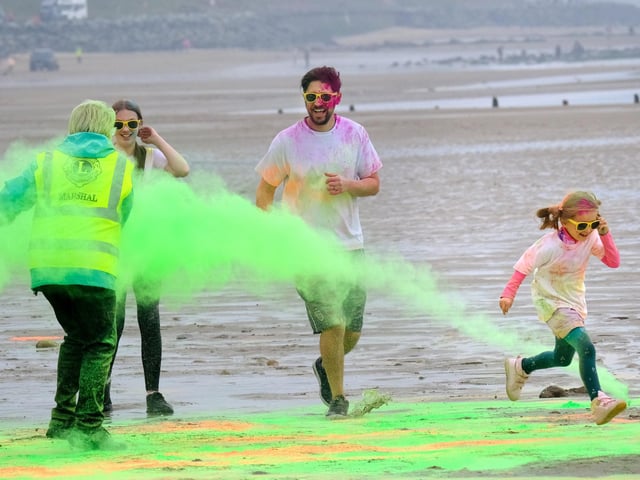 A splash of green for this runner.