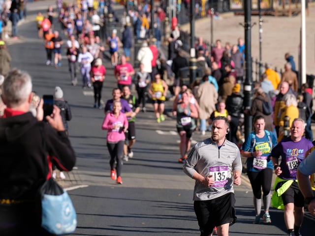 Daniel Gregory, no 135, completes the Scarborough 10k