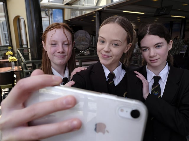 Caedmon College pupils' selfie time at the Eskdale Festival.
picture: Richard Ponter, 2307170f