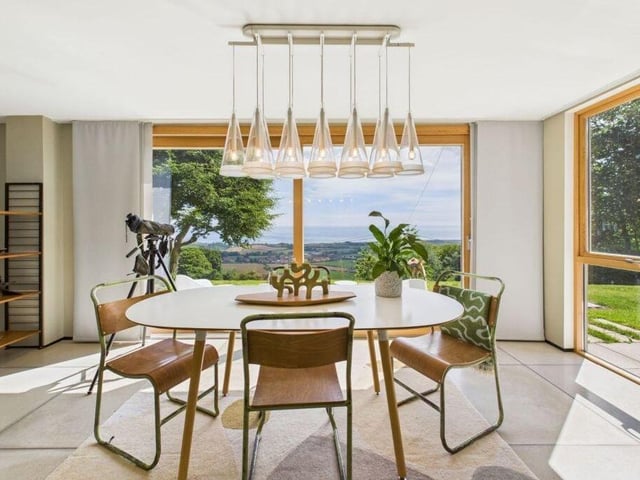 Double-aspect dining in this light and airy eating space.