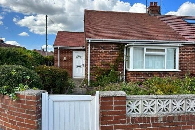 This one bedroom bungalow is for sale with Reeds Rains for £130,000.