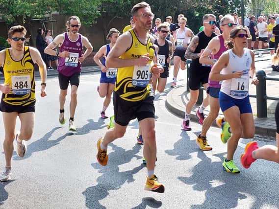BRR duo Paul Good (484) and Steve Wilson (905) in action at the Beverley 10K.