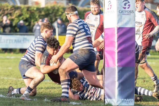 Ropeti Ropeti powered his way through the tackles to score under the posts. Photo by Andy Standing