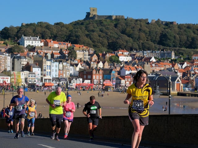 Bird Road Runner Nicola Fowler leads this group at the Scarborough 10k. Photo by Richard Ponter