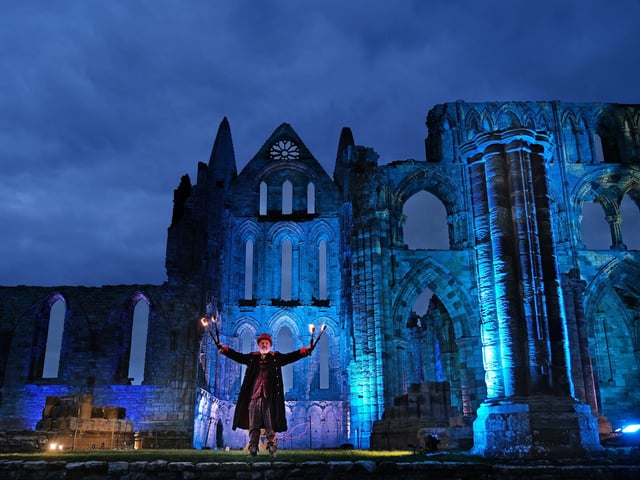 Illuminated Abbey - searching for vampires