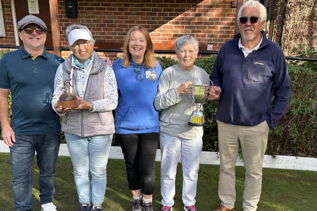 Borough vice-president Caroline Watson presenting the prizes at the Nalton Pairs final.