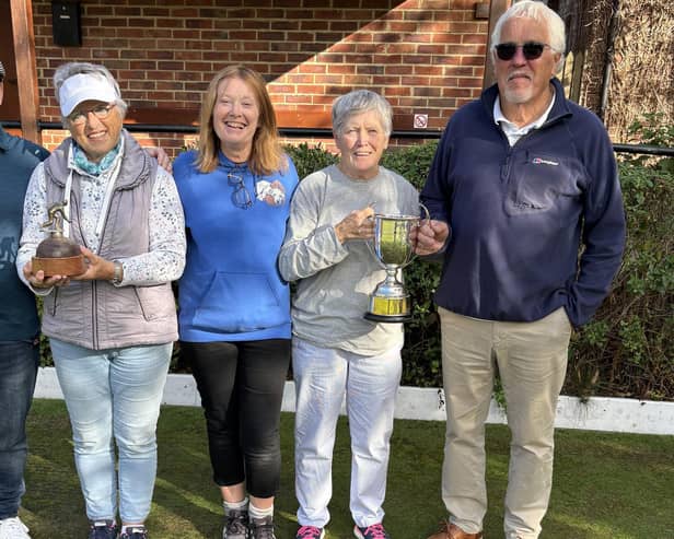 Borough vice-president Caroline Watson presenting the prizes at the Nalton Pairs final.