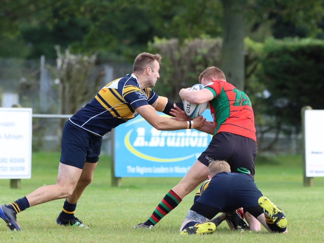 The hosts tackle Dronfield.