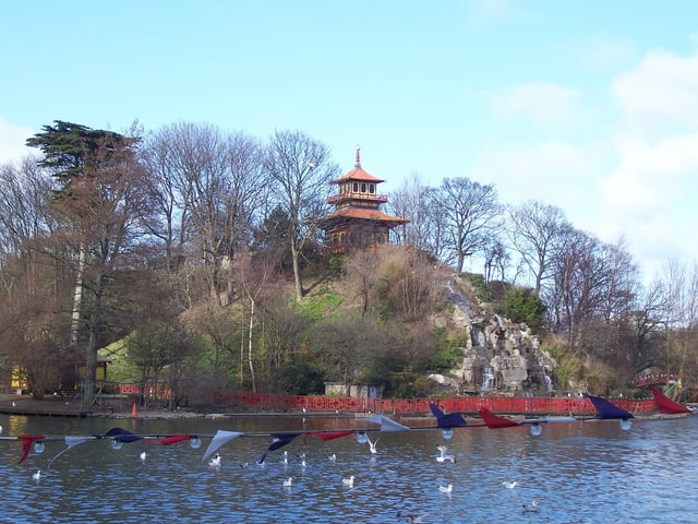 Peasholm Park at North Bay, Scarborough has been designed in a natural glen with a stream running through so you’ll find plenty of walks, waterfalls, ponds and gardens. There are lots of rare and unusual trees and flowers and wild geese, swans, ducks and squirrels to spot. Take a wander around the tranquil lake and cross the bridge to the island and the pagoda. It is also worth keeping an eye out for the squirrel and the dragon carvings. Free access to gardens.