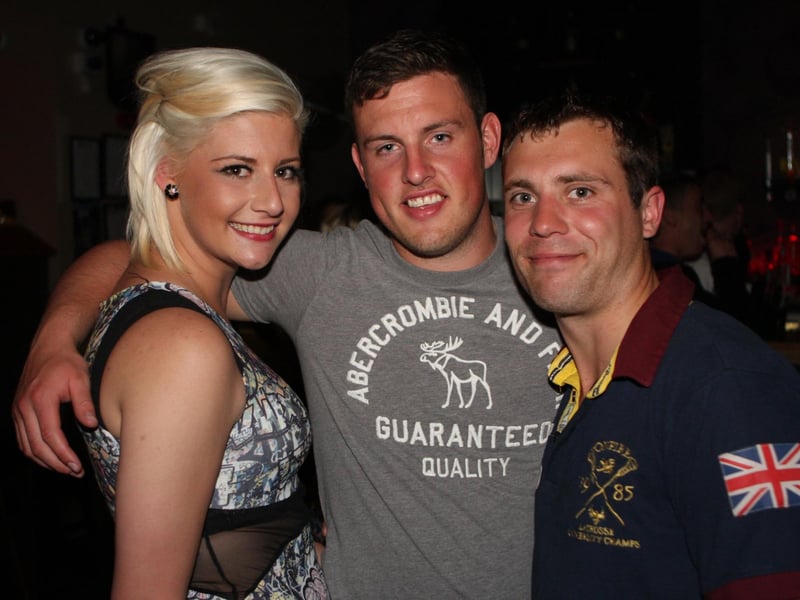 Megan, Leon and Andy in Tuis Cocktail Bar.
132869e