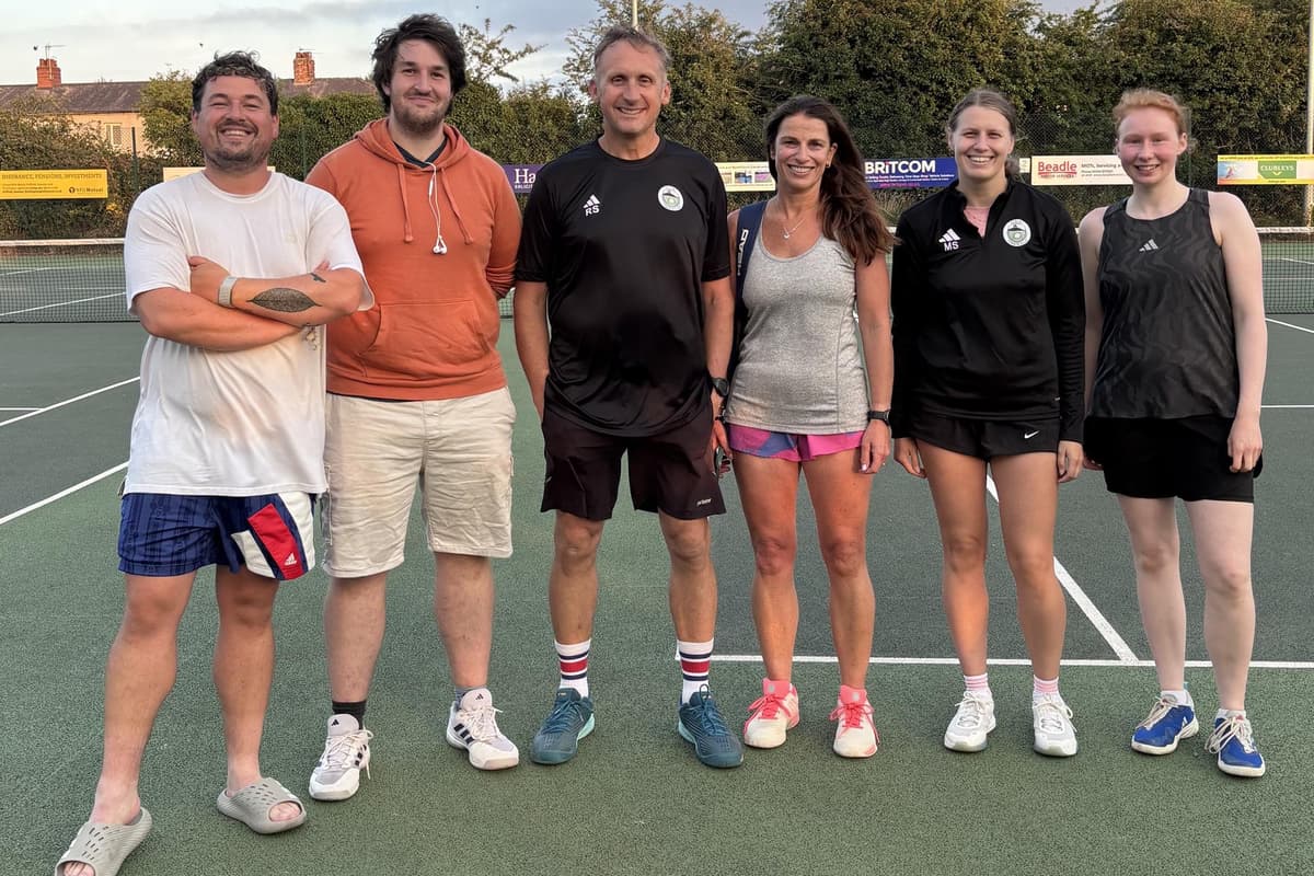 Die Teams des Scalby Tennis Clubs erzielen erneut einen klaren Sieg