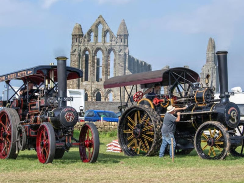 Whitby Traction Engine Rally will be held next to the iconic ruins of the Abbey from August 1 until August 3. The Whitby Traction Engine Rally boasts a spectacular live stunt show. Expect dancers, musicians, entertainers, and a fireworks display on Saturday evening. This traditional steam fair is an excellent choice for families. You will enjoy various activities and events, including tractor pulling, classic cars, arts and crafts, and a funfair. There are also many tasty food stalls offering something for everyone.