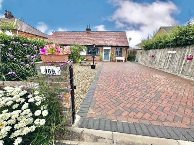 This two bedroom bungalow is for sale with Reeds Rains for £200,000.