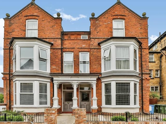 Top floor one bedroom apartment with permission to holiday let - currently listed for sale with Reeds Rains for £65,000