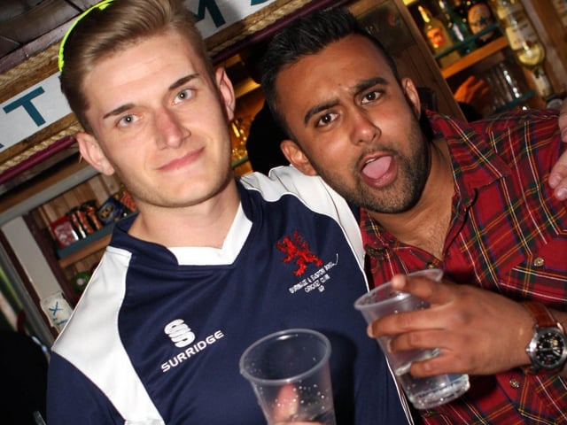 Stewart and Ninirit enjoying a pint.