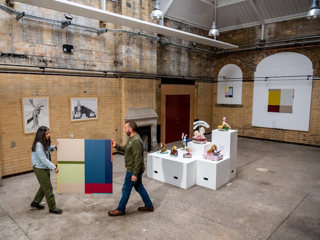Between Friday September 8 and Sunday September 17, from 11am until 4pm (Thursday to Sunday), collect a map and discover the past and present sites of entertainment in the seaside town of Scarborough.