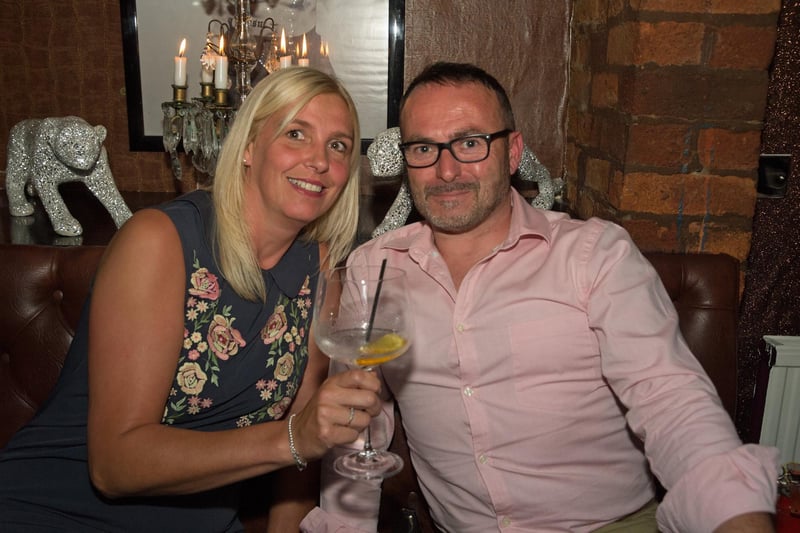 Nichola & Chris raise a glass to the weekend in The Ink Bar. 
152256e