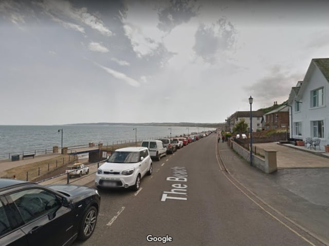 Of the 5521 households in Filey and Hunmanby, 42.5% were not deprived.