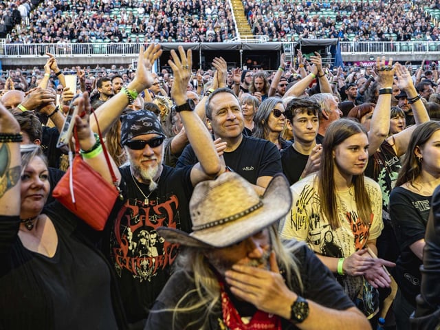 The crowd were having a blast!
