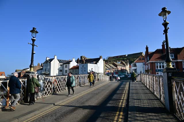 Whitby Swing Bridge. photo: Richard Ponter