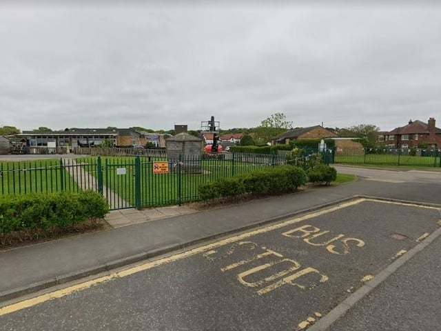 At this school, a total of 135 days were lost to illness in 2021/22, an average of 8.4 per teacher. 11 teachers took sickness absence, representing 68.8% of the workforce.