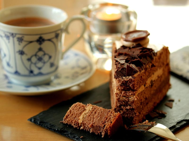 The Portly Perisher Tea Rooms is located on Cliff Street. It received 2 votes.