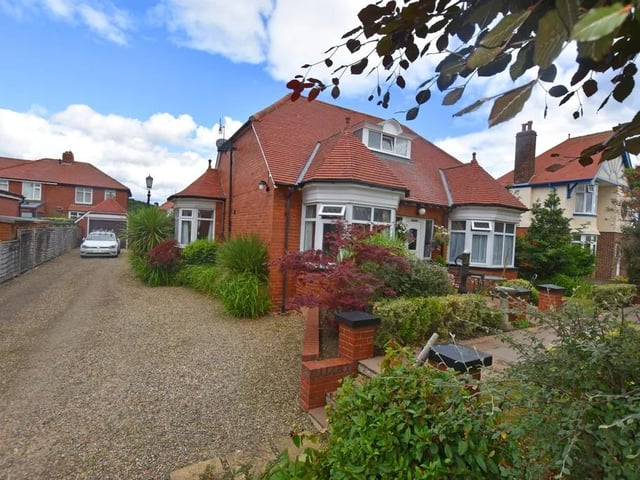 Five bedroom detached house - price £500,000