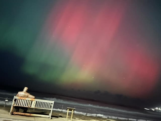 Scarborough's famous Freddie Gilroy sculpture captured with the Northern Lights.