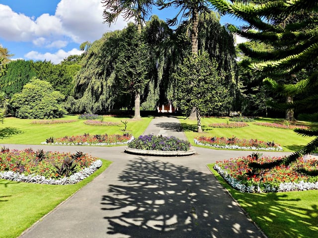 Sewerby Hall and Gardens, by Aled Jones