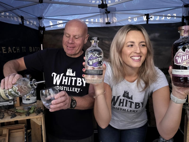 Ready for a tipple with Whitby Distillery...Steve Lester and Laura Johnson.
picture: Richard Ponter, 224744d