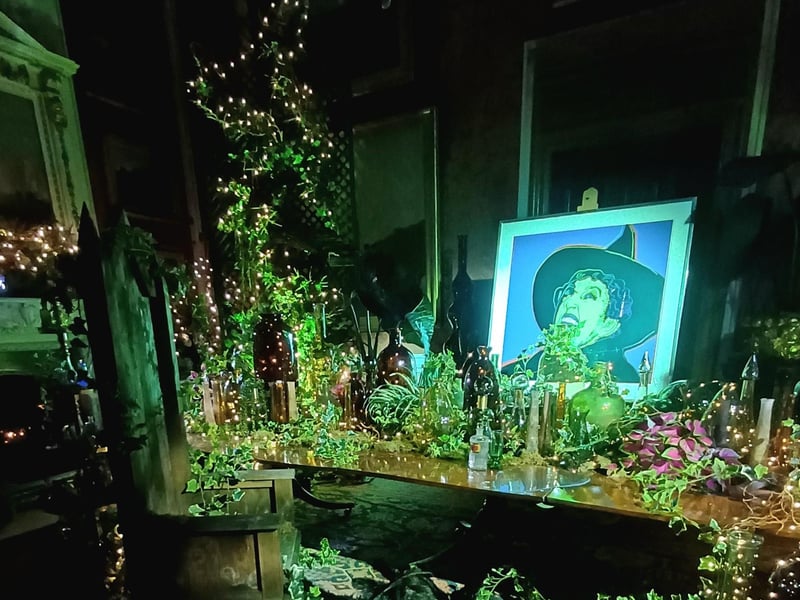 Wizard of Oz-themed fairy lights and decorations. photo: Emma Atkins