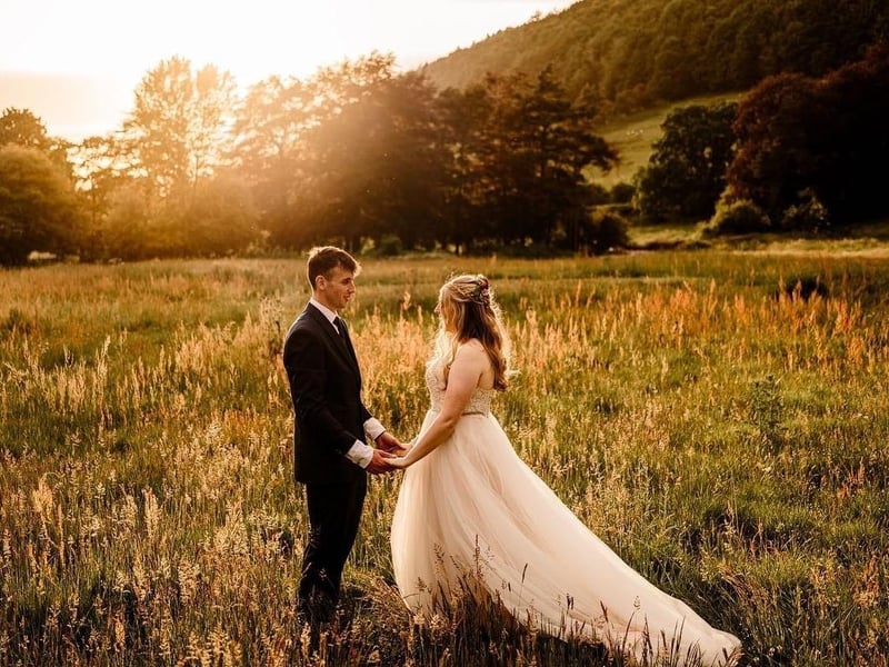 A romantic moment for the happy couple.
picture: H Baxter