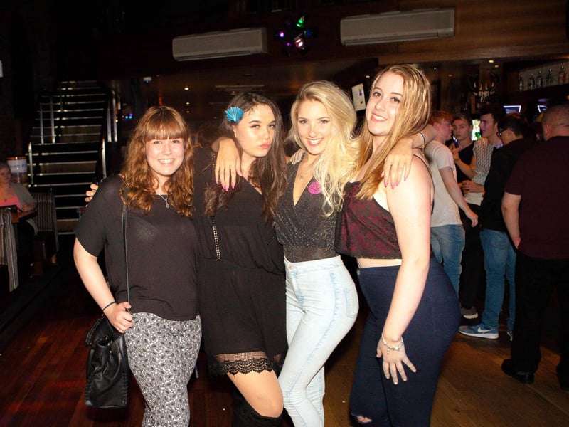 Juliet, Katie, Hannah & Chelsea all looking fabulous in Blue Lounge
