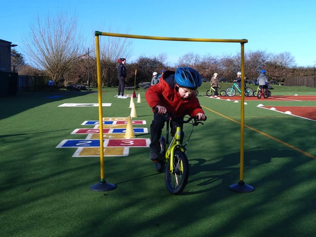Oakridge and Glaisdale staff received cycling training from Phil Bateman (Seoul 1988 Olympian) to deliver cycling as part of the PE curriculum. Oakridge will be hosting a primary cycling event in July with seven visiting schools.